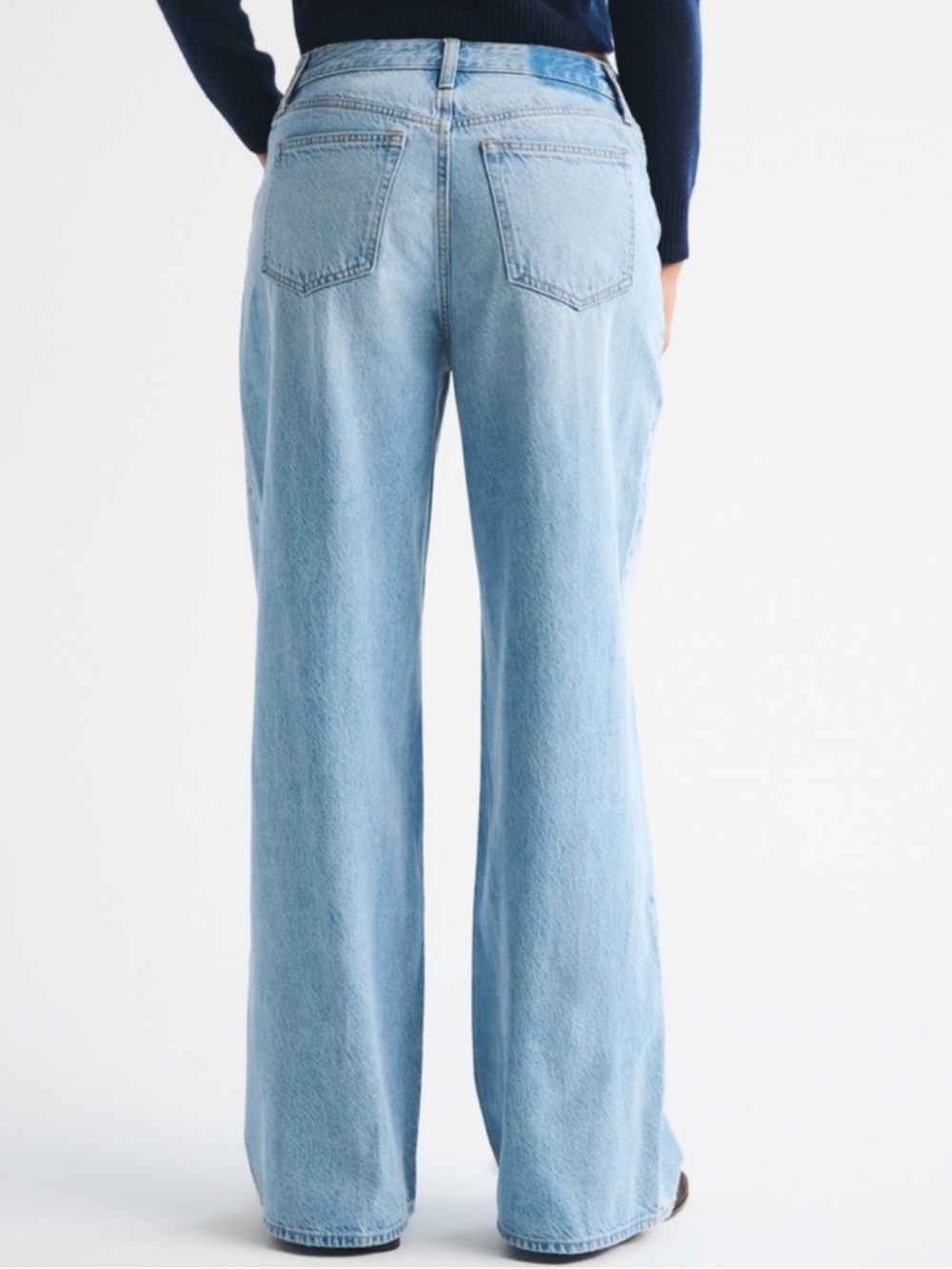 A&F Curve Love High Rise Wide Leg Fish Embroidery Jeans - Picture 8 of 13